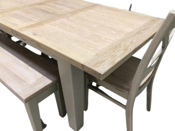 Calgary Oak 1.4m Ext Dining Set painted Oyster with a Ciffa FInish
