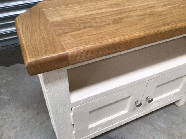 Yes Oak Small Corner TV Unit painted Off-White